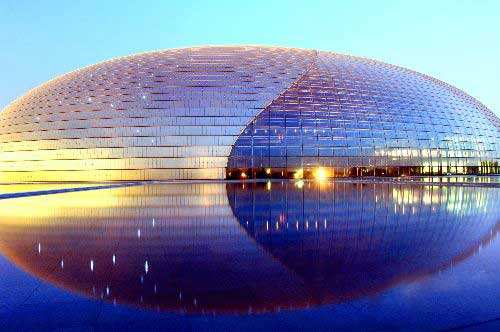 樹脂井蓋和鑄鐵井蓋各有各的優(yōu)勢，看使用場合來決定。